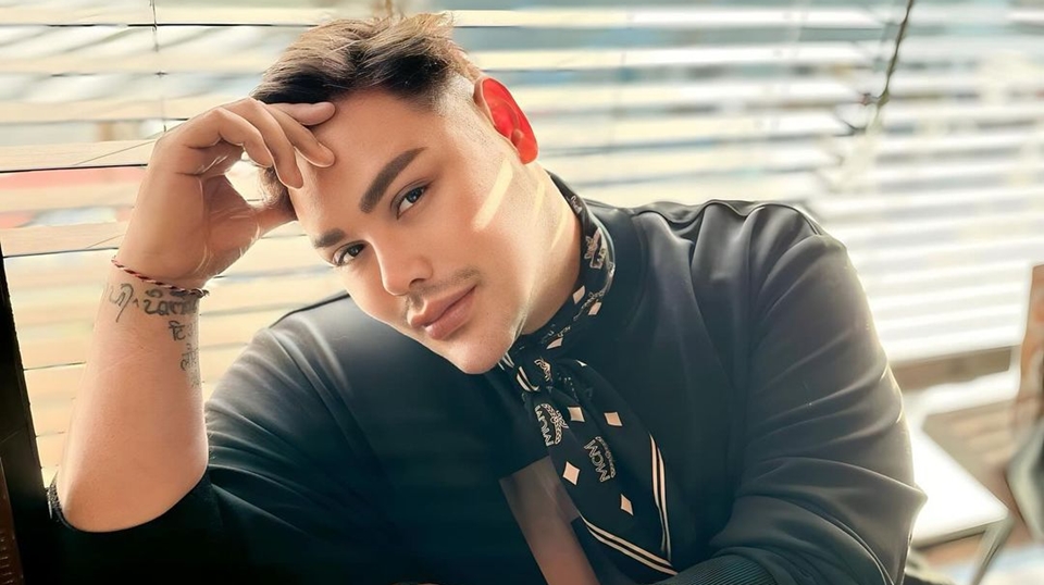 Cabut dari Brownis, Ivan Gunawan Raup Ratusan Juta Sekali Desain Busana