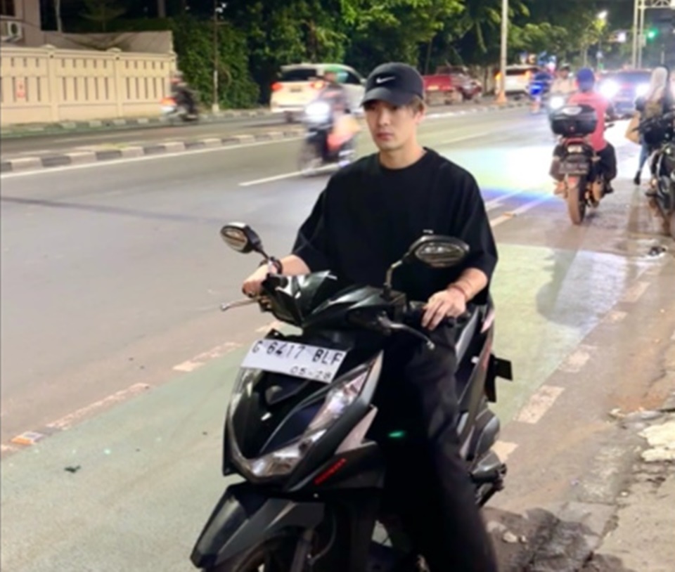 Jackson Wang Bikin Heboh Pamer Naik Motor Beat Plat G [TikTok]