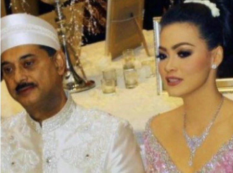 Jay Alatas Dan Christy Jusung.