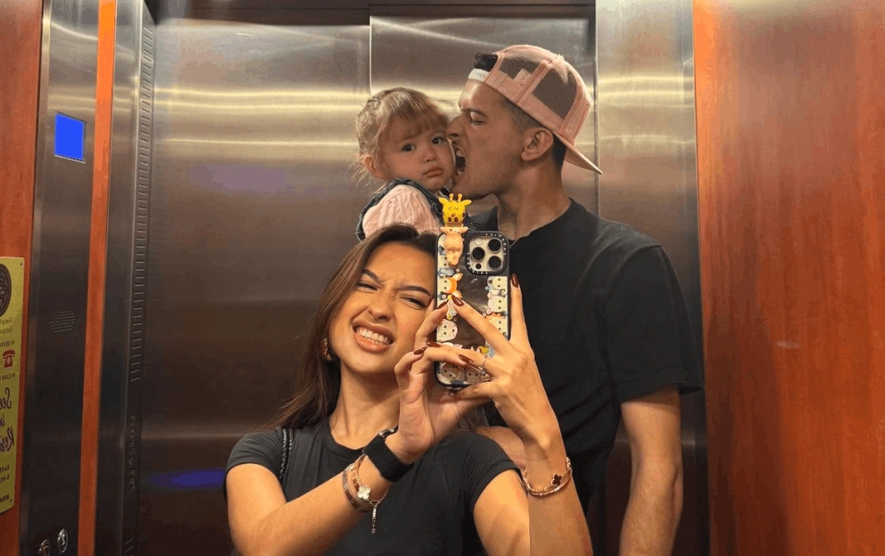 Jennifer Coppen dan Justin Hubner serta Kamari. [Instagram]