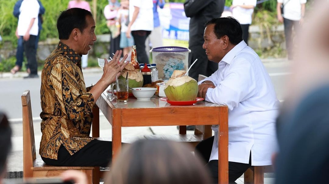 Heboh Bakso Pak Soleh Bandongan Dikunjungi Presiden Jokowi dan Menhan Prabowo
