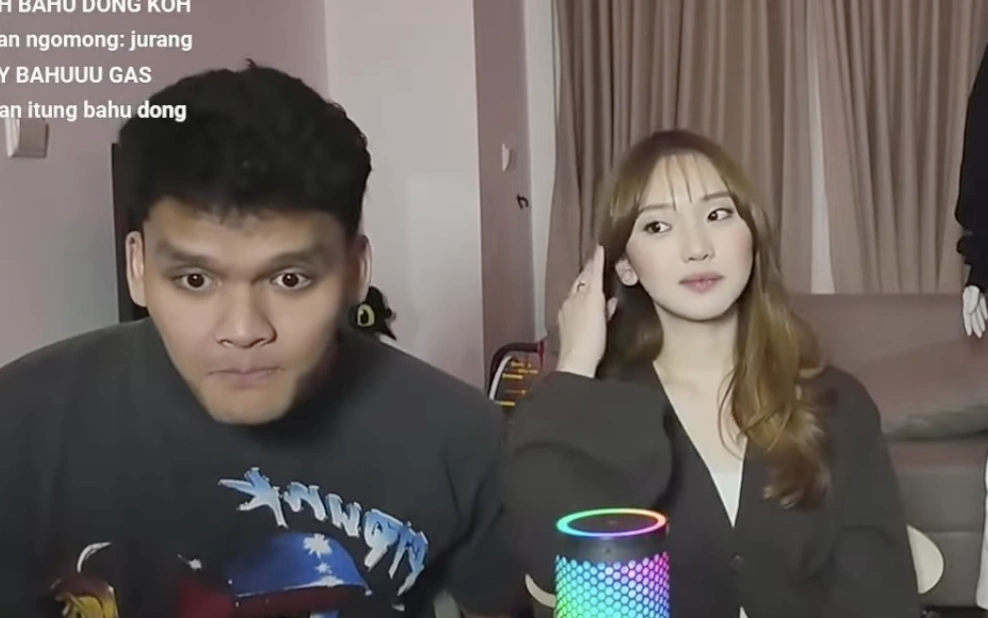 Jule dan Safrie di podcast Melvin Danendra. [YouTube]