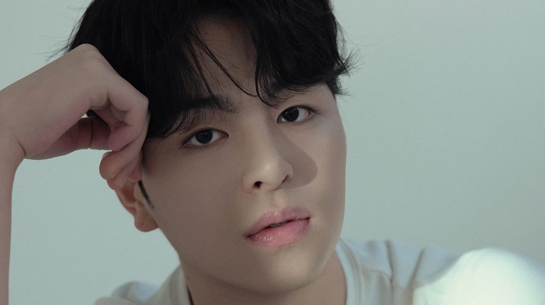 Junhoe iKON Pertimbangkan Karakter Pria Sempurna di Drama Terbaru