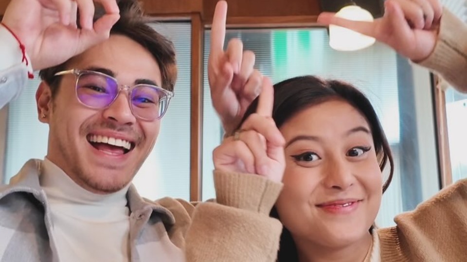 Awkarin dan Abyakta Ernoult Dikira Prewed Pakai Adat Minangkabau Ternyata Cuma Gimik