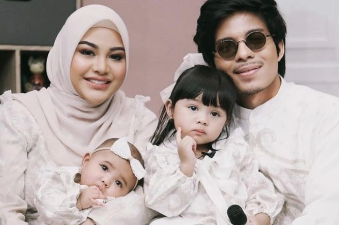 Keluarga Atta Halilintar Dan Aurel Hermansyah [sumber: Instagram Attahalilintar]