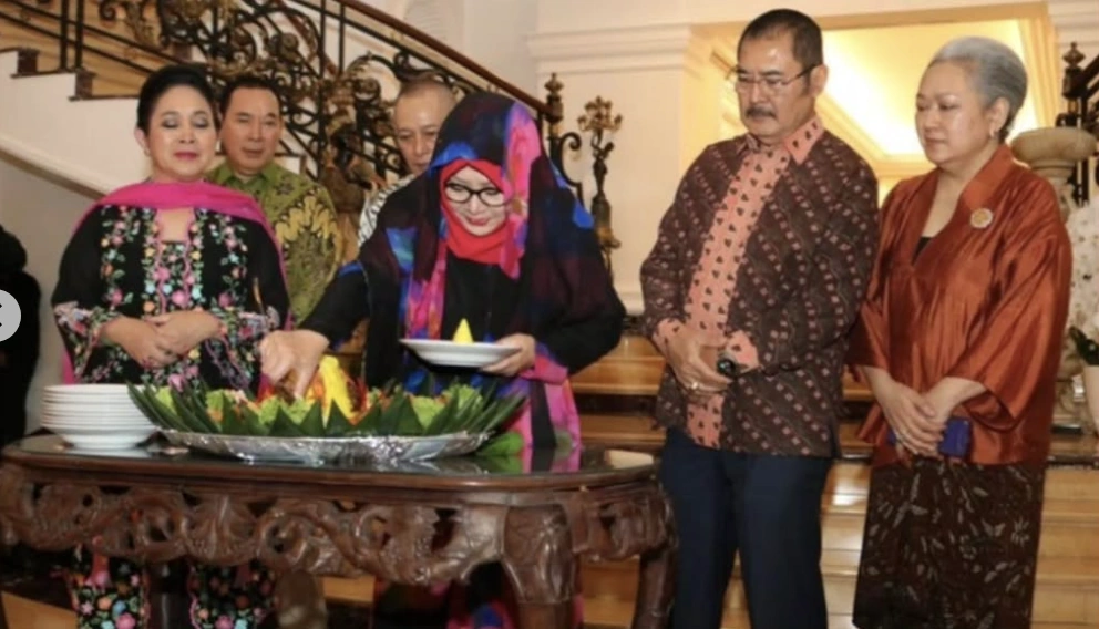 Keluarga Besar Soeharto Syukuran Penetapan Soeharto Menjadi Pahlawan. [Instagram]