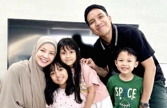 Keluarga Desta Dan Natasha Rizky [Sumber: Instagram Desta80s]
