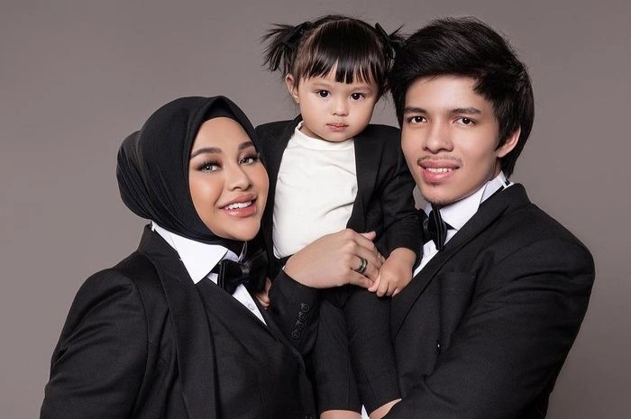 Keluarga Kecil Atta Halilintar Dan Aurel Hermansyah [Sumber: Instagram]