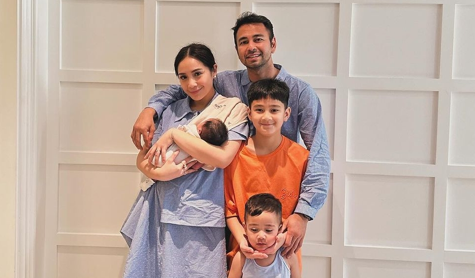 Obati Rasa Penasaran, Raffi Ahmad dan Nagita Slavina Bakal Ungkap Wajah Bayi Lily