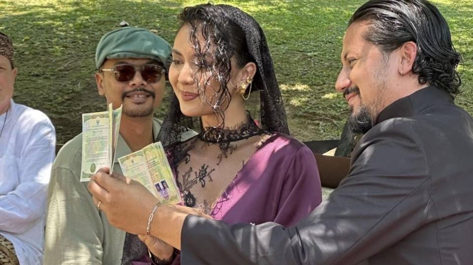 Keenan Pearce Singgung Mantan Istrinya Ketika Pamer Foto Nikah Lagi