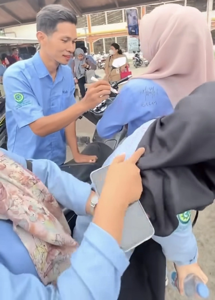 Kenang Kenangan Dari Karyawan Pabrik Sepatu Nike Untuk Teman Temannya Yang Di Phk (Instagram)