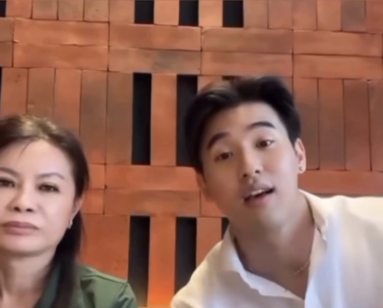 Kenji Dan Ibunya Saat Klarifikasi 2 [Instagram]