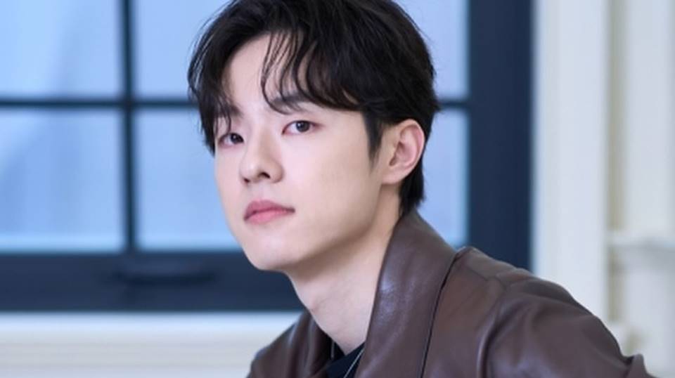 Aktor Kim Dong Hwi Bakal Wamil September Mendatang, Agensi Minta Satu Hal