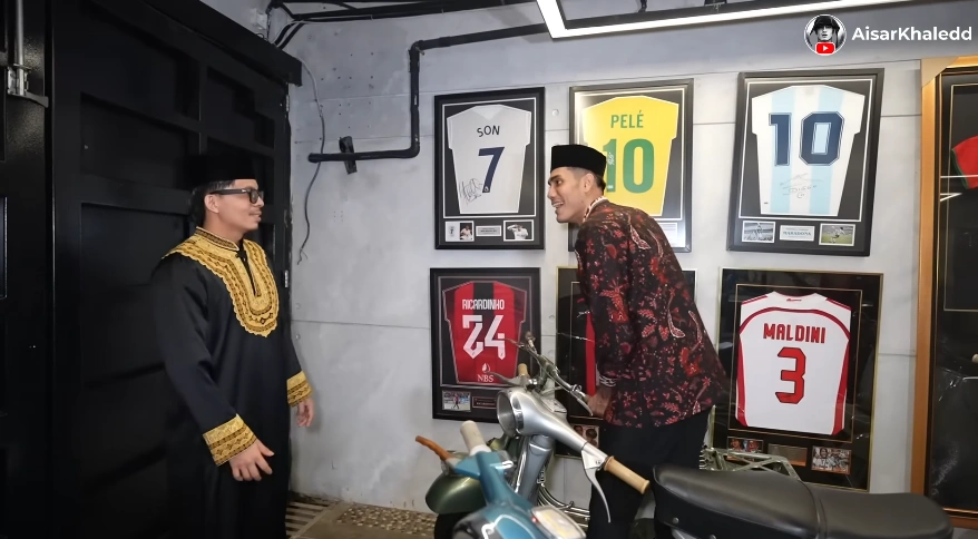 Koleksi Jersey Atta Halilintar [Sumber: Youtube]