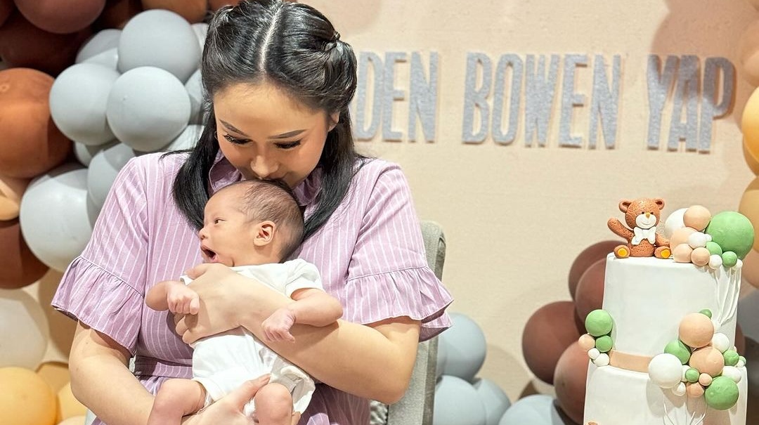 Manfaat Ajak Anak Bayi Berbicara Seperti yang Dilakukan Denise Chariesta ke Baby Jaden