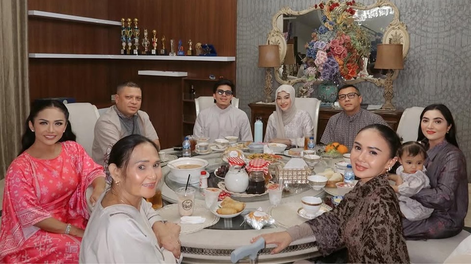 Keluarga Krisdayanti dan Ashanty Bukber [Instagram]