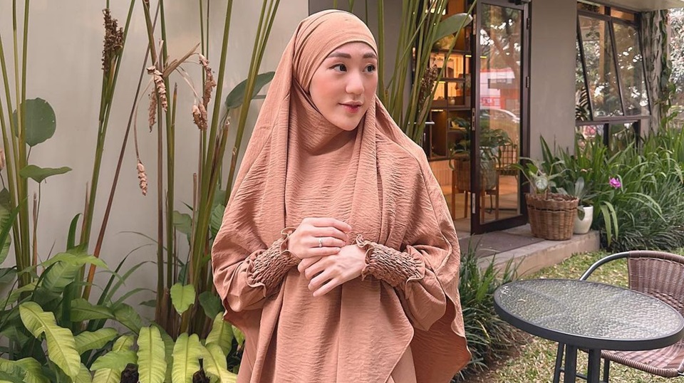 Larissa Chou Baru Melahirkan, Ini Tips Jaga Kesehatan Mental Usai Persalinan