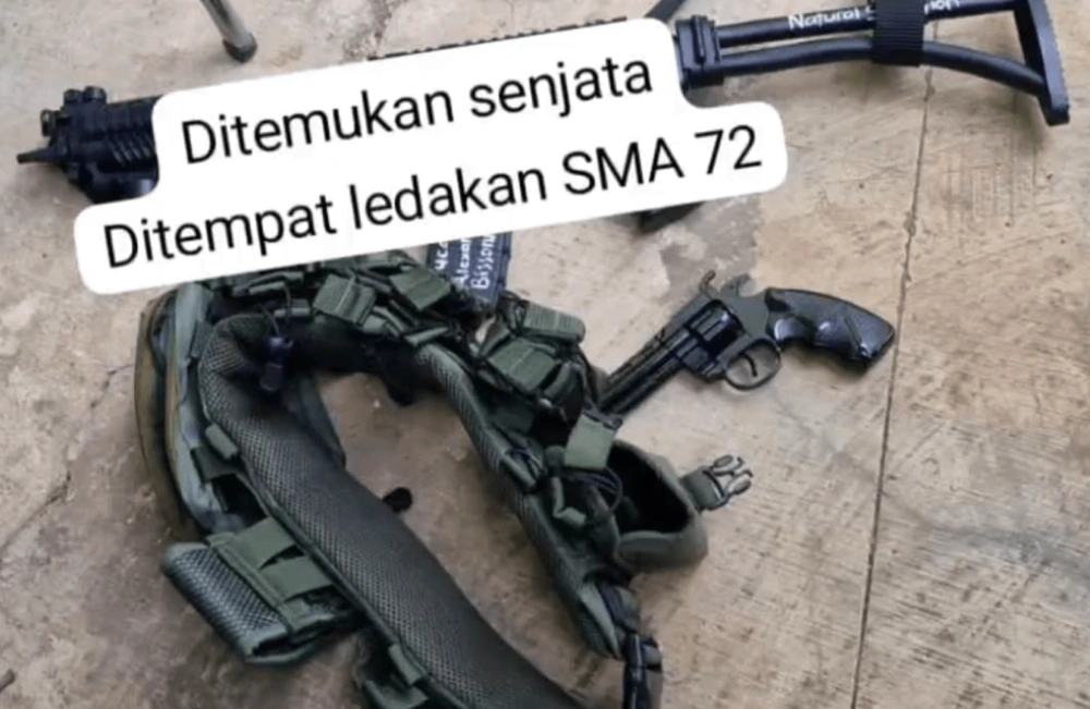 Ledakan SMAN 72 Kelapa Gading. [X}