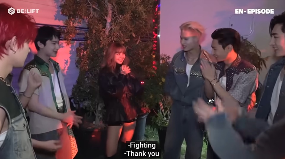 Lisa BLACKPINK Beri Dukungan ke ENHYPEN di Coachella 2025 [YouTube]
