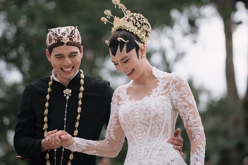 Luna Maya Dan Maxime Bouttier [sumber: Instagram Lunamaya]