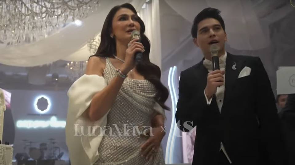 Luna Maya Tampil Blink-Blink Saat Resepsi Dengan Gelang Rp1,5 Miliar: Harganya Mantap!