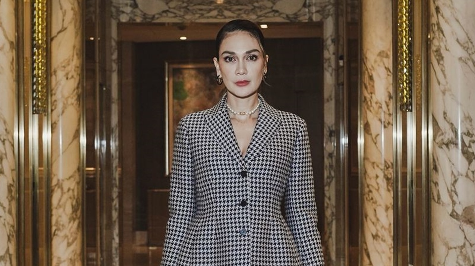 Luna Maya Ternyata Jadi Penyelamat Hubungan Vidi Aldiano dan Sheila Dara