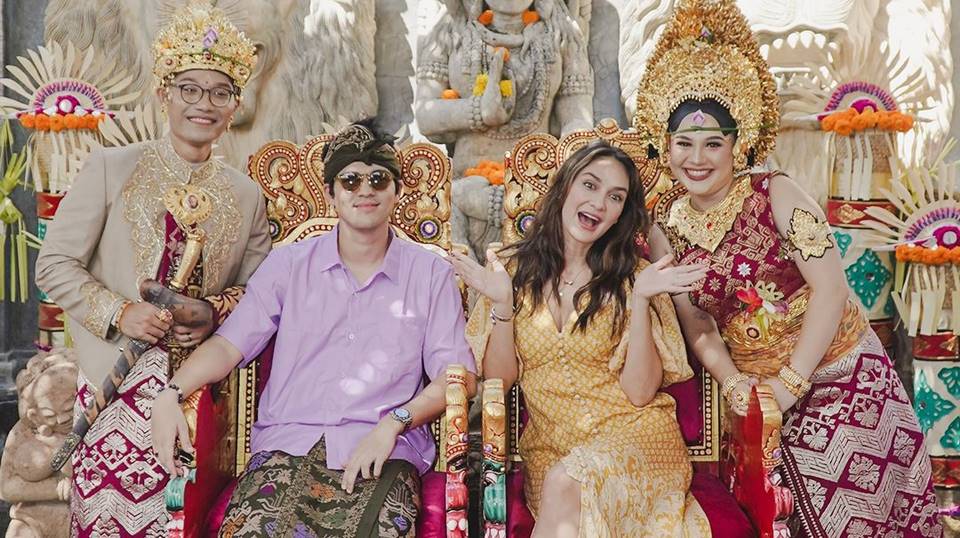 Kondangan di Nikahan Adik Maxime Bouttier, Luna Maya Pakai Oufit Puluhan Juta Rupiah