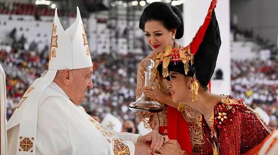 Lyodra Dapat Berkat Langsung Dari Paus Fransiskus: Saya Seberuntung Itu