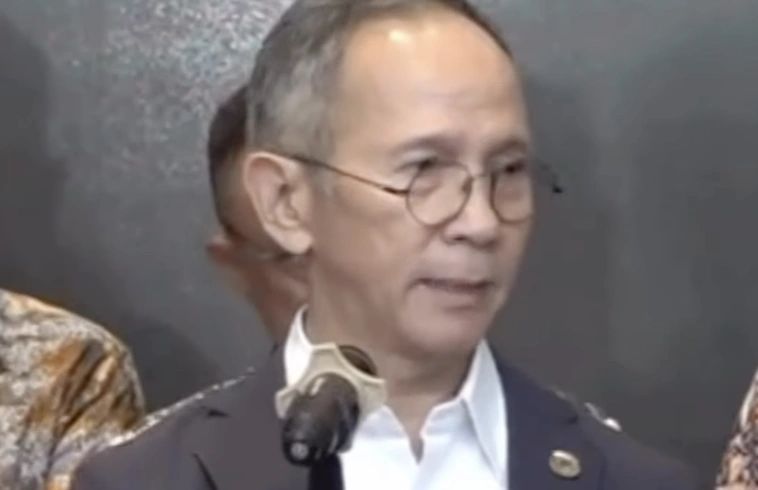 Mahendra Siregar mengundurkan diri dari jabatannya sebagai Ketua Dewan Komisioner OJK. [Instagram/OJK]