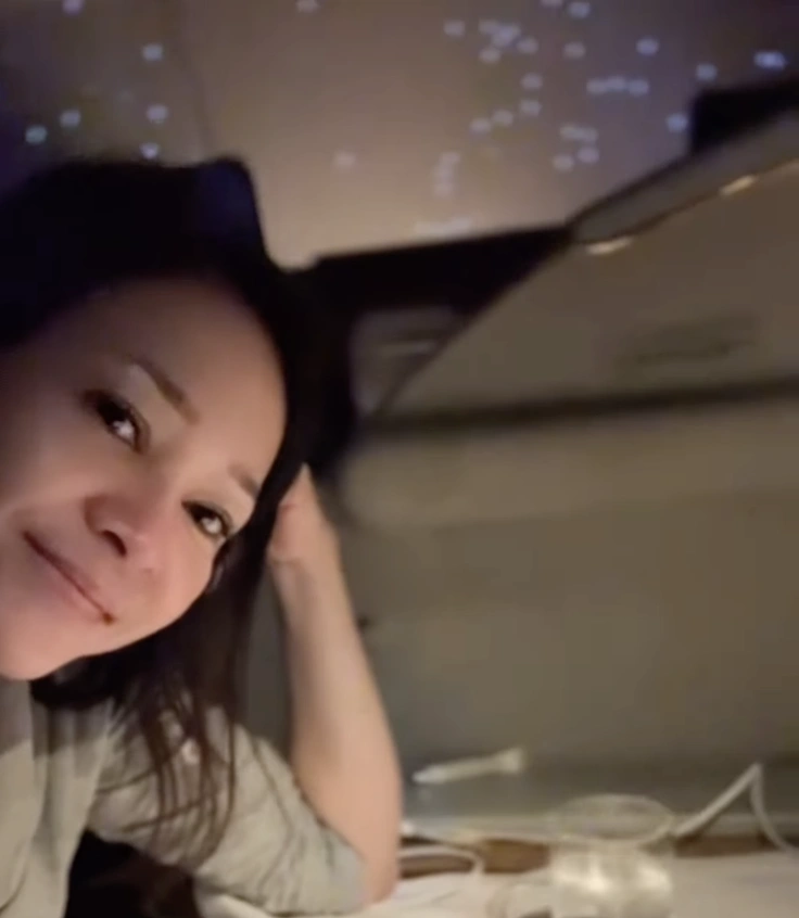 Maia Estianty Santai Di Tengah Turbulensi Pesawat. [Instagram]