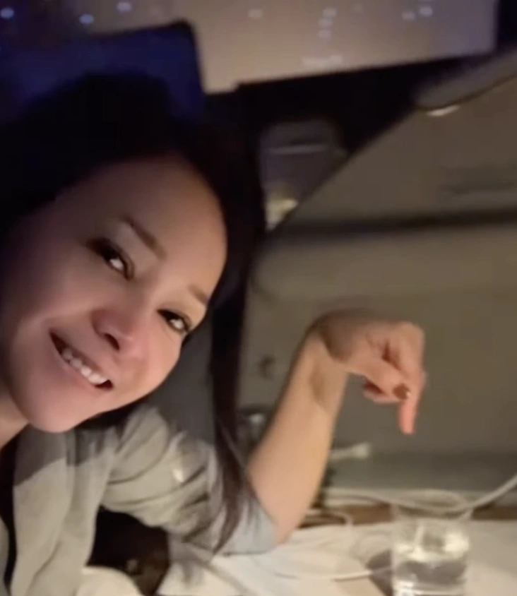 Maia Estianty Santai Di Tengah Turbulensi Pesawat. [Instagram]