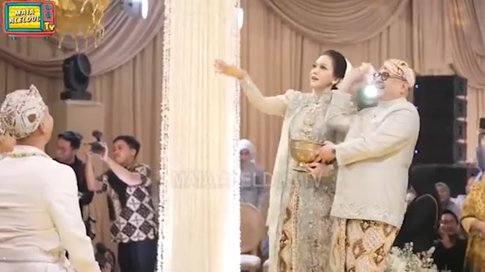 Fakta Soal Saweran Dolar Irwan Mussry di Nikahan Al Ghazali dan Alyssa Daguise [YouTube]
