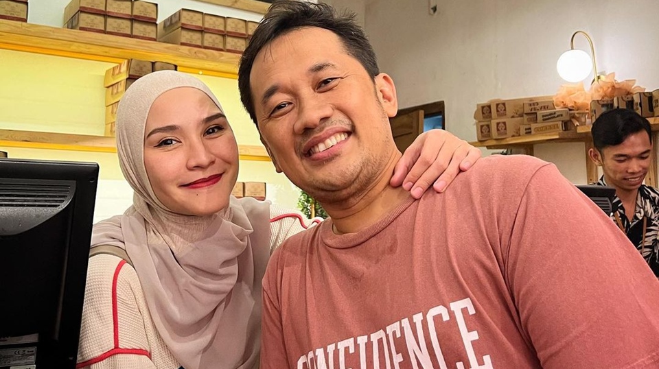 Dikenal Harmonis, Zaskia Adya Mecca & Hanung Bramantyo Beber Ketakutan Dalam Rumah Tangga