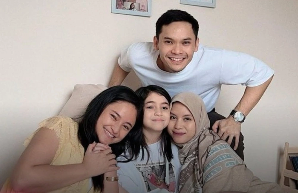 Marshanda, Sienna, Ben Kasyafani dan Istri. (Instagram)