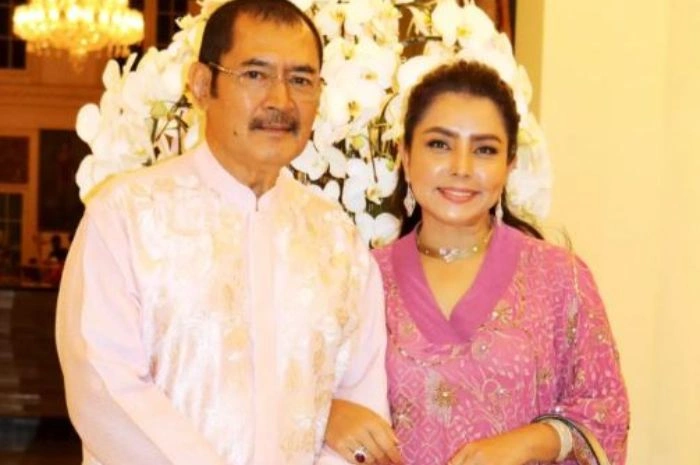 Mayangsari Dan Bambang Trihatmodjo [sumber: Instagram Mayangsari Official]