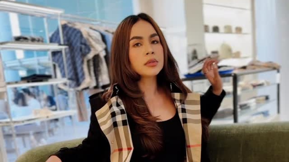 Melaney Ricardo Happy Rayakan HUT RI Bareng Warga Saat Para Rekan Seleb Diundang ke Istana