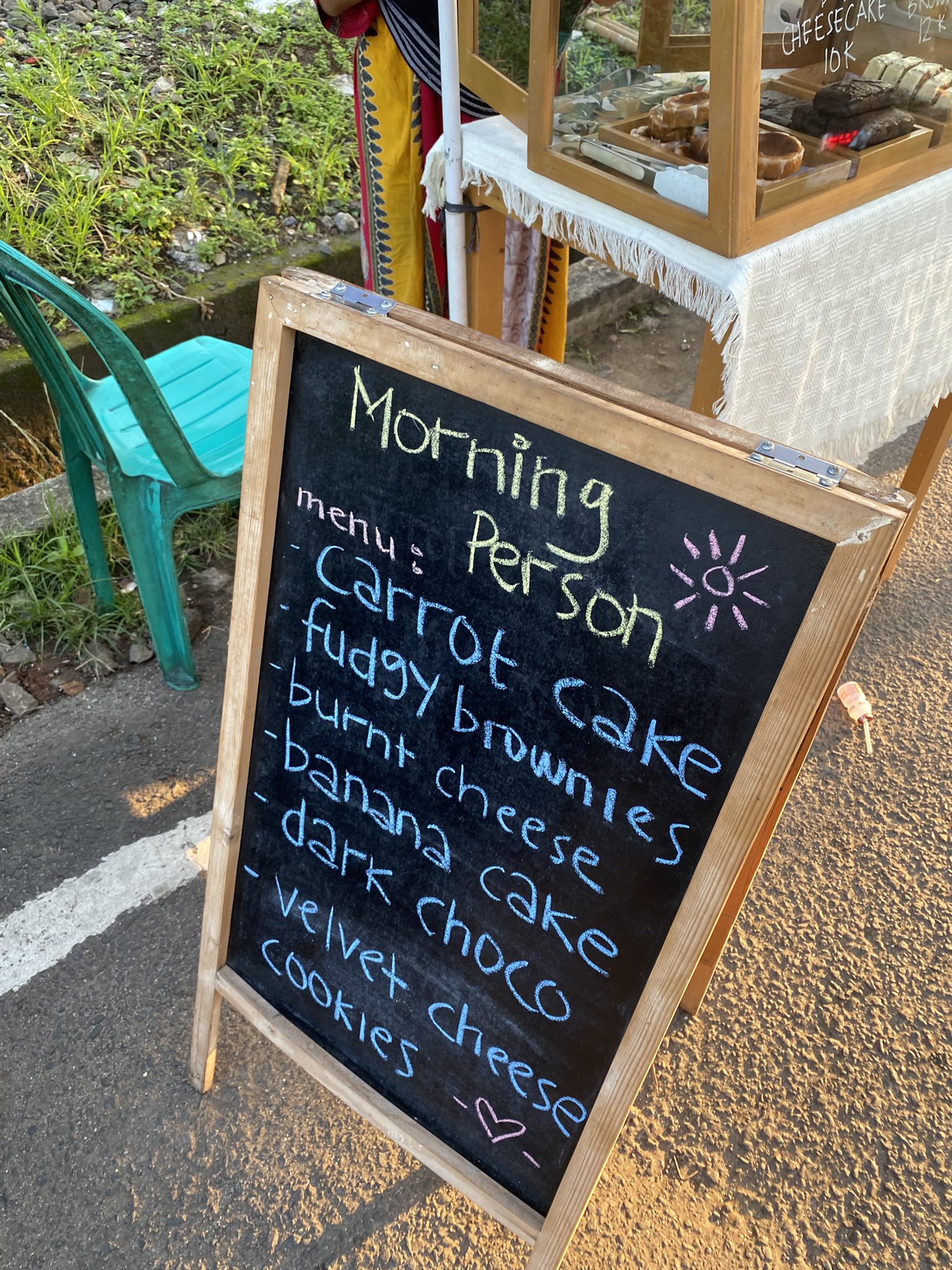 Menu Morning Person dari cheesecake hingga carrot cake