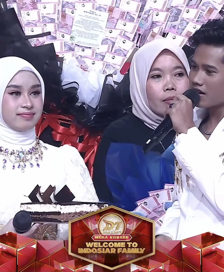 Mila Bawa Kue Tart Di Ulang Tahunnya Valen [Instagram]