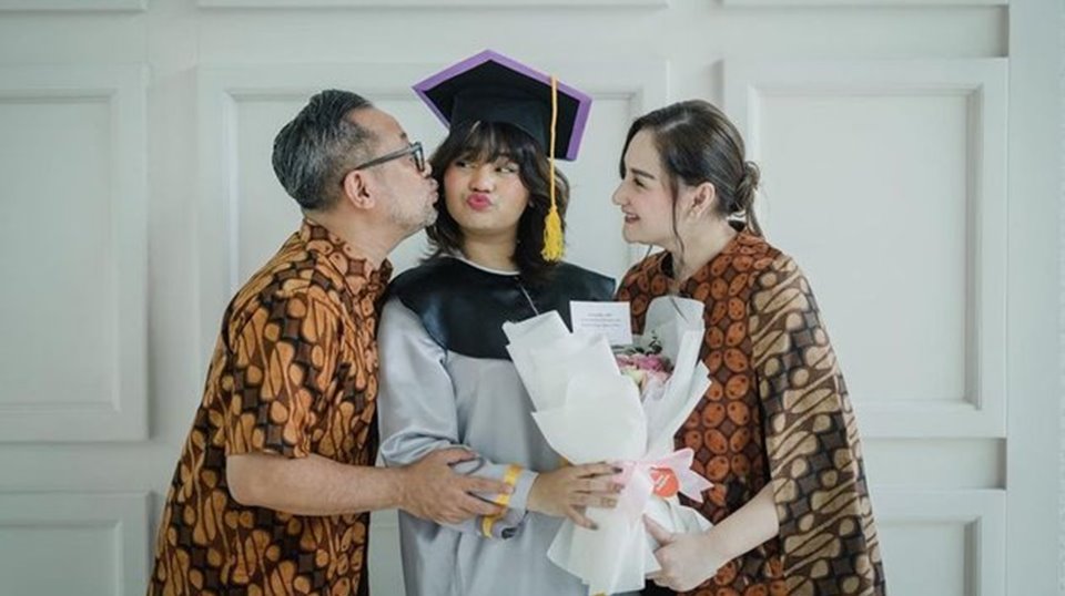 Mona Ratuliu Ceritakan Anaknya yang Idap Bipolar Sampai Mau Bunuh Diri