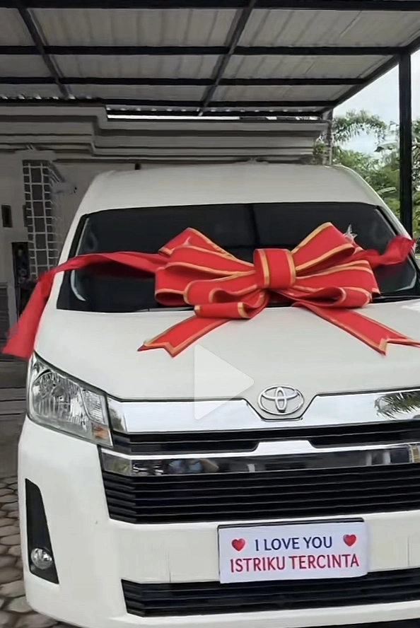 Mobil Hiace Milik Eka Merry Susanti (Tiktok)
