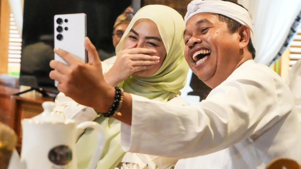 Momen Dedi Mulyadi Dan Young Syefura Othman Viral [Sumber: Instagram]