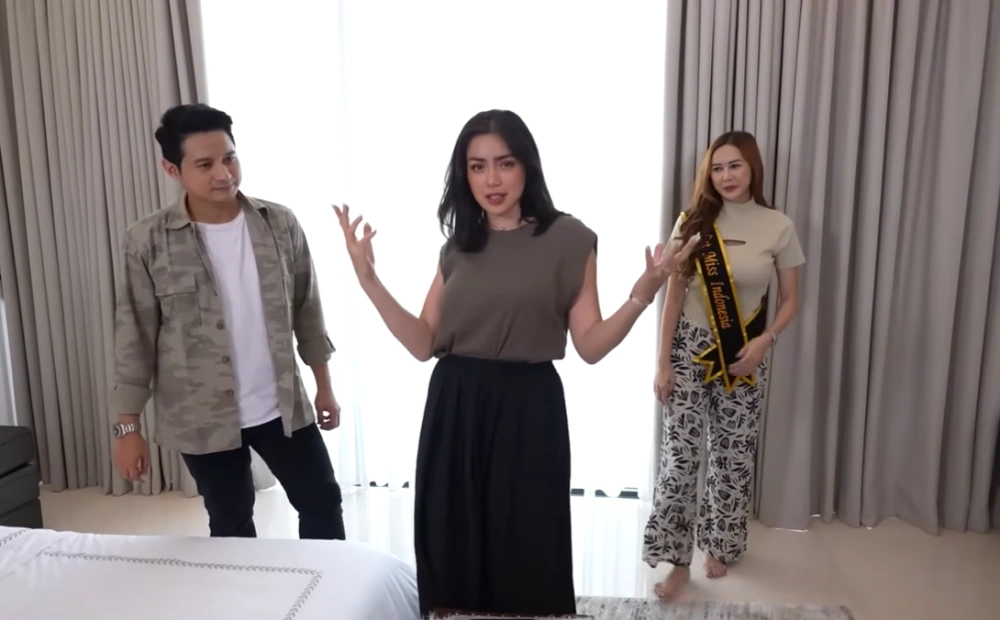 Momen Jessica Iskanda Grebek Rumah Mewah Aura Kasih [Sumber: Youtube]