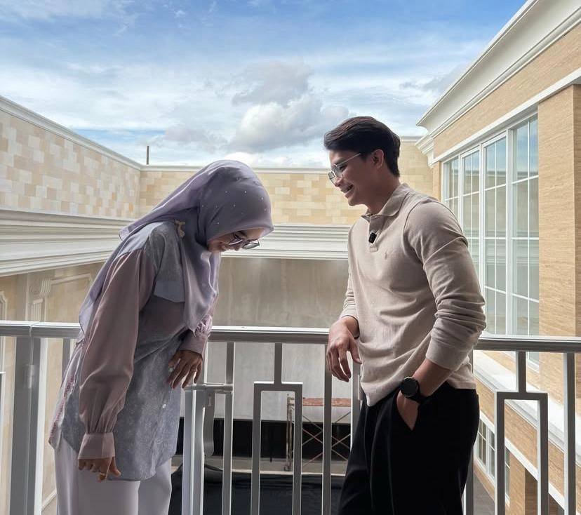 Momen Ria Ricis Dan Mikhail Yang Diduga Pacar Barunya Instagram