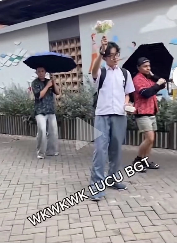 Momen Si Pelajar Sma Tembak Teman Perempuannya Dengan Berjoget (Tiktok)