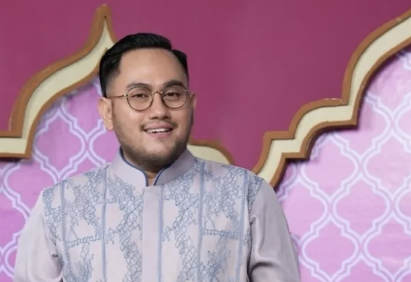 King Nassar Bikin Mata Melotot, Pakai Kostum Nyeleneh Bawakan Keong Racun