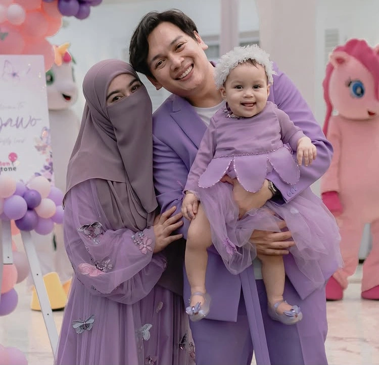 Natta Reza Bersama Istri Anak (Instagram)