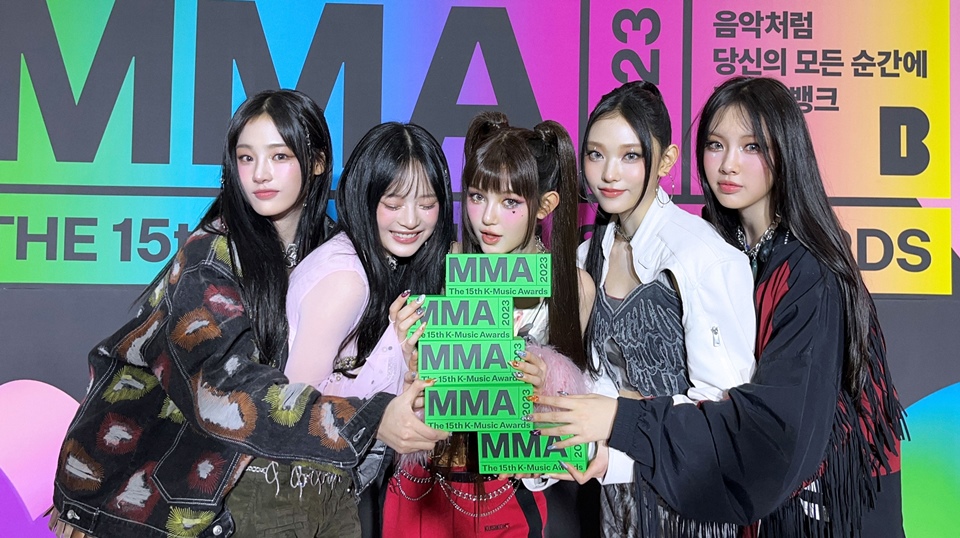 NewJeans Buru Identitas YouTuber Tukang Fitnah Lewat Pengadilan AS