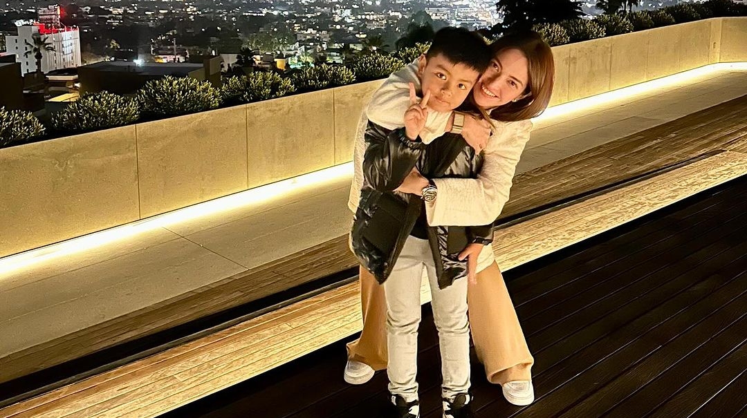 Putra Bungsu Nia Ramadhani Nangis saat Doakan Mamanya Panjang Umur