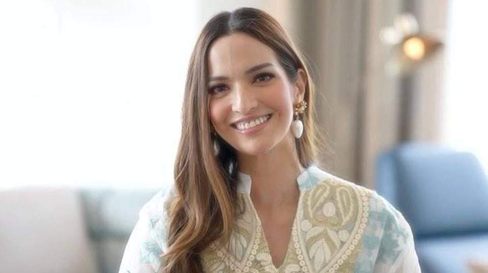 Datang Sendiri ke Kedubes Amerika, Nia Ramadhani Dipuji Bikin Visa tanpa Orang Dalam