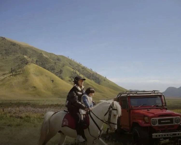 Nikita Willy Berkuda Bersama Putranya (Instagram)